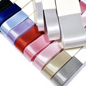 Satiininauha: 10mm - 10m, useita eri värejä