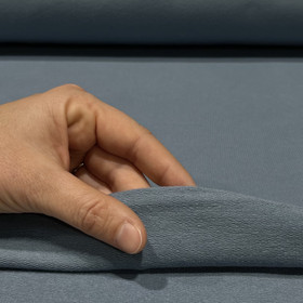 Joustocollege: Vaalea jeans