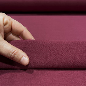 Joustocollege: Viininpunainen