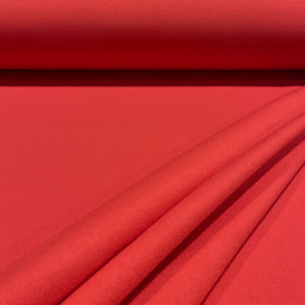 Harjattu joustocollege: Punainen