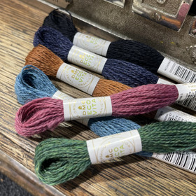 DMC: Eco Vita Naturally Dyed Organic Wool -kirjontalanka 6x16m, sininen - vihreä - kanerva