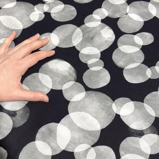 Viskoosi twill: Kuplat, musta - harmaa