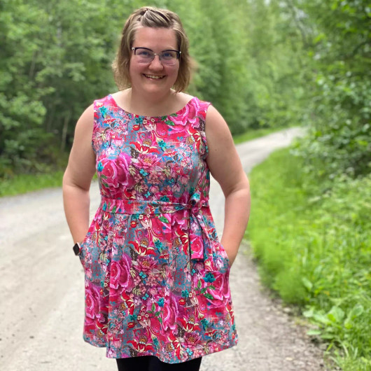 Unelmallinen, kaavapaketti: Meri tunika- ja mekkokaava 32-56
