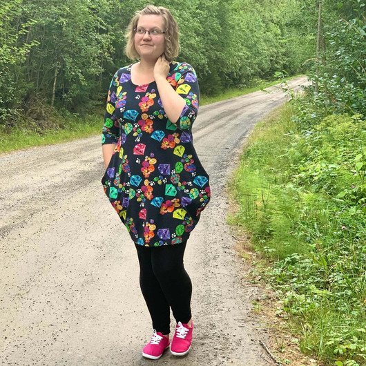 Unelmallinen, kaavapaketti: Anita, Anne ja Helena mekkokaava 32-56