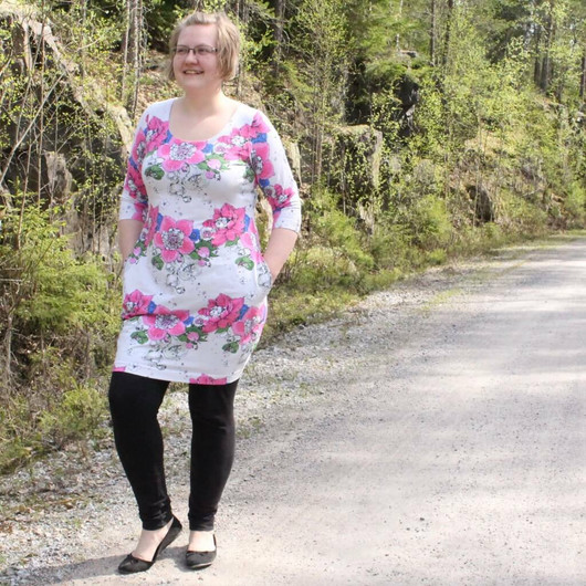 Unelmallinen, kaavapaketti: Anita, Anne ja Helena mekkokaava 32-56