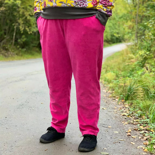 Unelmallinen, kaavapaketti: Irmeli housukaava 32-56