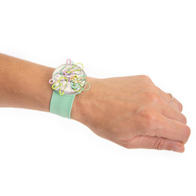 Katia: Magneettiranneke kerroslakurille ja silmukkamerkeille