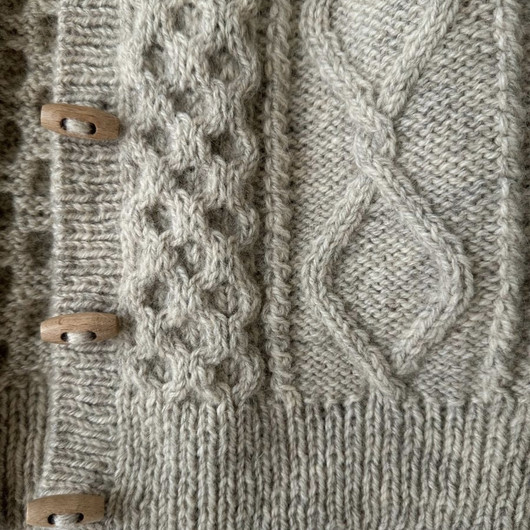 PetiteKnit: Dagmar Jacket -neuleohje 