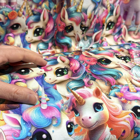 Digitrikoo: Yksisarviset ponit, monivärinen - valkoinen