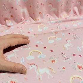 Digitrikoo: Yksisarviset ja sateenkaaret, hento vaaleanpunainen - vaaleankeltainen