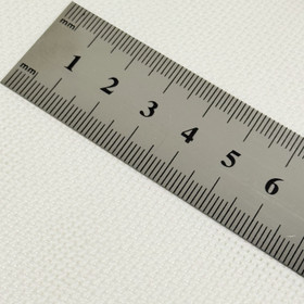 Aidakangas: Ristipisto- ja kirjontakangas 50 x 70cm, 7 ruutua / 1cm