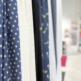 Ohut farkku: Tähdet, tummansininen