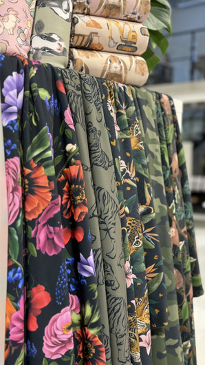 Mieli Design verkkari: MIDSUMMER MAGIC black