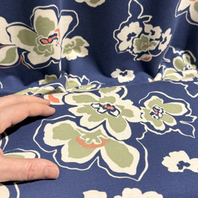 Digijoustocollege: Oliivinvihreät kukat, jeans - valkoinen 