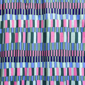 Puuvilla-viskoosi: Abstraktit raidat, murrettu vihreä - pinkki - sininen