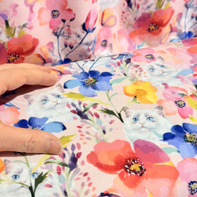 Digitrikoo: Kukat ja kissat, hento vaaleanpunainen - koralli - sininen - keltainen 