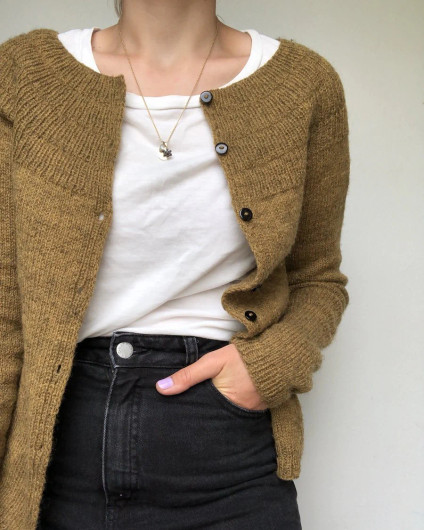 PetiteKnit: Anker’s Cardigan – My Size -neuleohje (englanniksi)