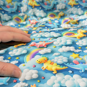 Digitrikoo: Piirretyt dinosaurukset ja pilvet, vaaleansininen - turkoosi - keltainen