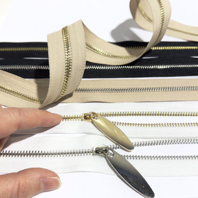 Metallinen metrivetoketju 6mm, eri värejä, 1m