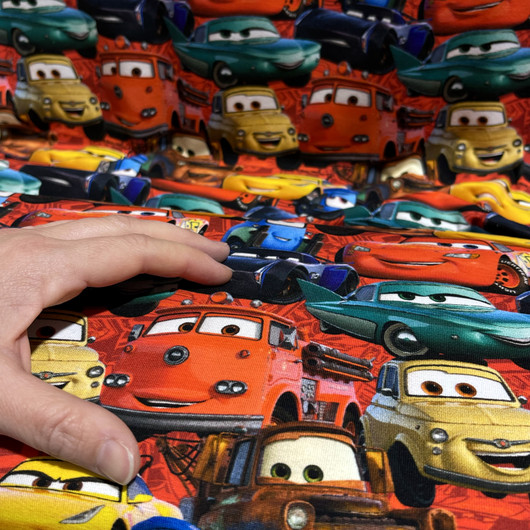 Cars -trikookangas: Autot, punainen - monivärinen
