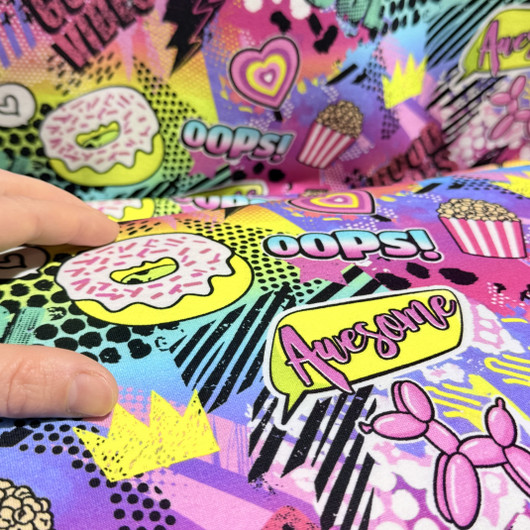 Digijoustocollege: Cool, good vibes ja oops, pinkki - keltainen - monivärinen