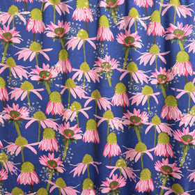 Digitrikoo: Suuret vaaleanpuna - pinkit kukat, tummansininen - murrettu vihreä