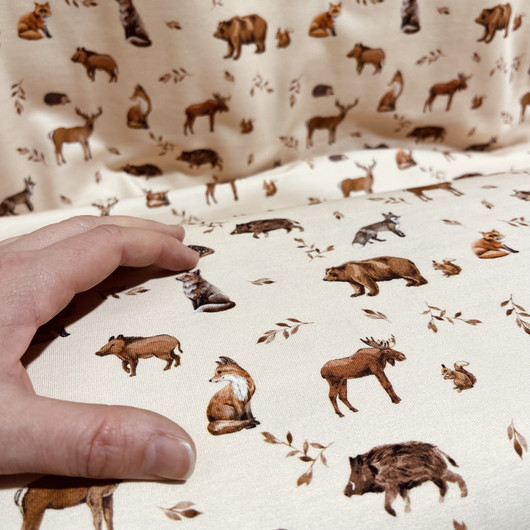 Digitrikoo: Pienikuvioiset metsäneläimet, beige 