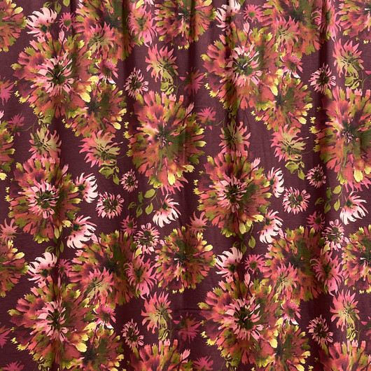 Digitrikoo: Isot tummanpuna - vihreät kukat, viininpunainen