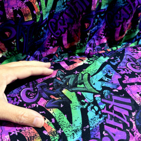 Digitrikoo: Graffiti, musta - neonvärit