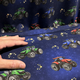 Digitrikoo: Punaiset, vihreät ja siniset piirretyt traktorit, tummansininen