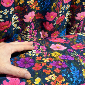 Digitrikoo: Pinkit kukat, tummansininen - petrooli - sininen - keltainen