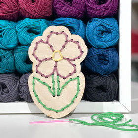 Lasten pujottelutyö by Miisku Design: Mauve kukka