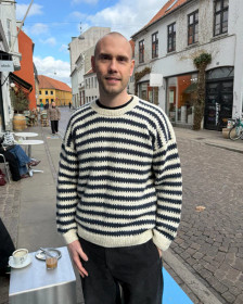 PetiteKnit: Otto Sweater Man