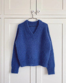 PetiteKnit: Stockholm Sweater V-Neck