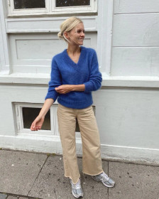 PetiteKnit: Stockholm Sweater V-Neck