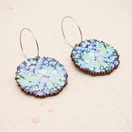 Sininen Kukkaketo Pieni – korvakorut renkailla