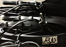 Ohjakset synteettinen