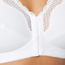 Bestform Fully edestä kiinnitettävä rintaliivi 95D