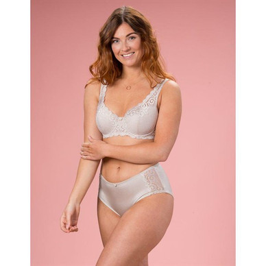 Trofé Irene alushousu koko S