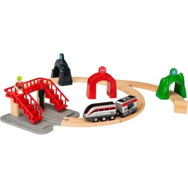 BRIO Smart Tech -setti ja tunnelit