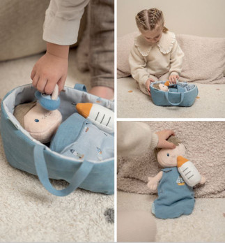 Little Dutch Baby Doll Jim kantokassissa 