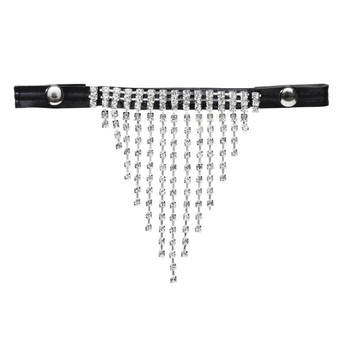 Musta keppihevosen otsapanta, jossa on riippuvia strassikoristeita