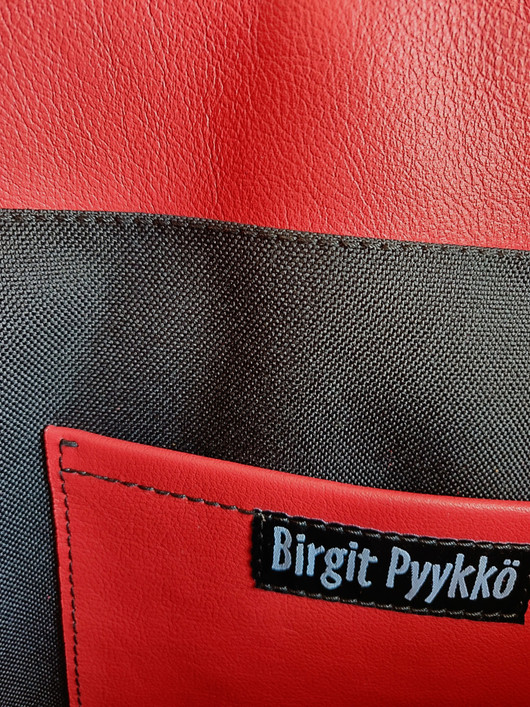 AKORDI työ- tai viikonloppulaukuksi
