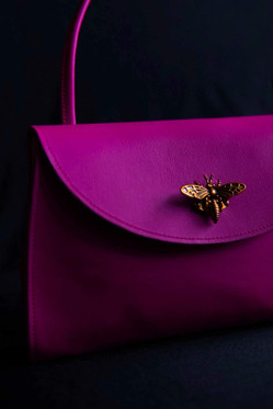 YÖPERHONEN  Juhlien ja tilaisuuksien kaunotar!