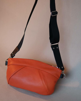 TIKLI crossari/vyölaukku