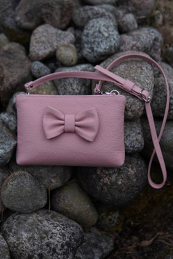 NAMI Hienostuneesti puuterinen vaaleanpunainen