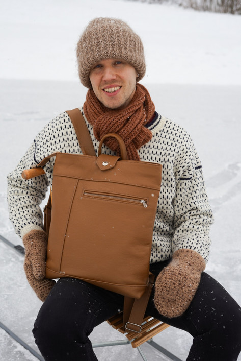 LOKKI, nahkareppu, vaaleanruskeaa nahkaa