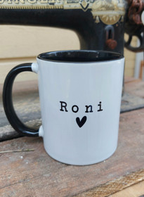 Keraaminen muki nimellä 