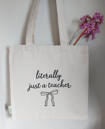 Literally just a teacher -kangaskassi