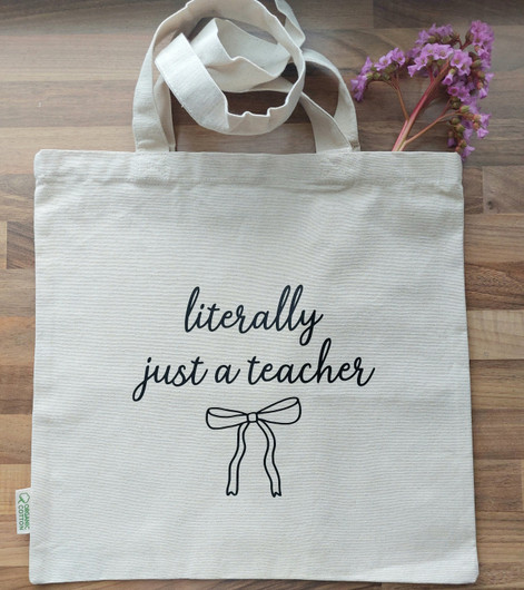 Literally just a teacher -kangaskassi